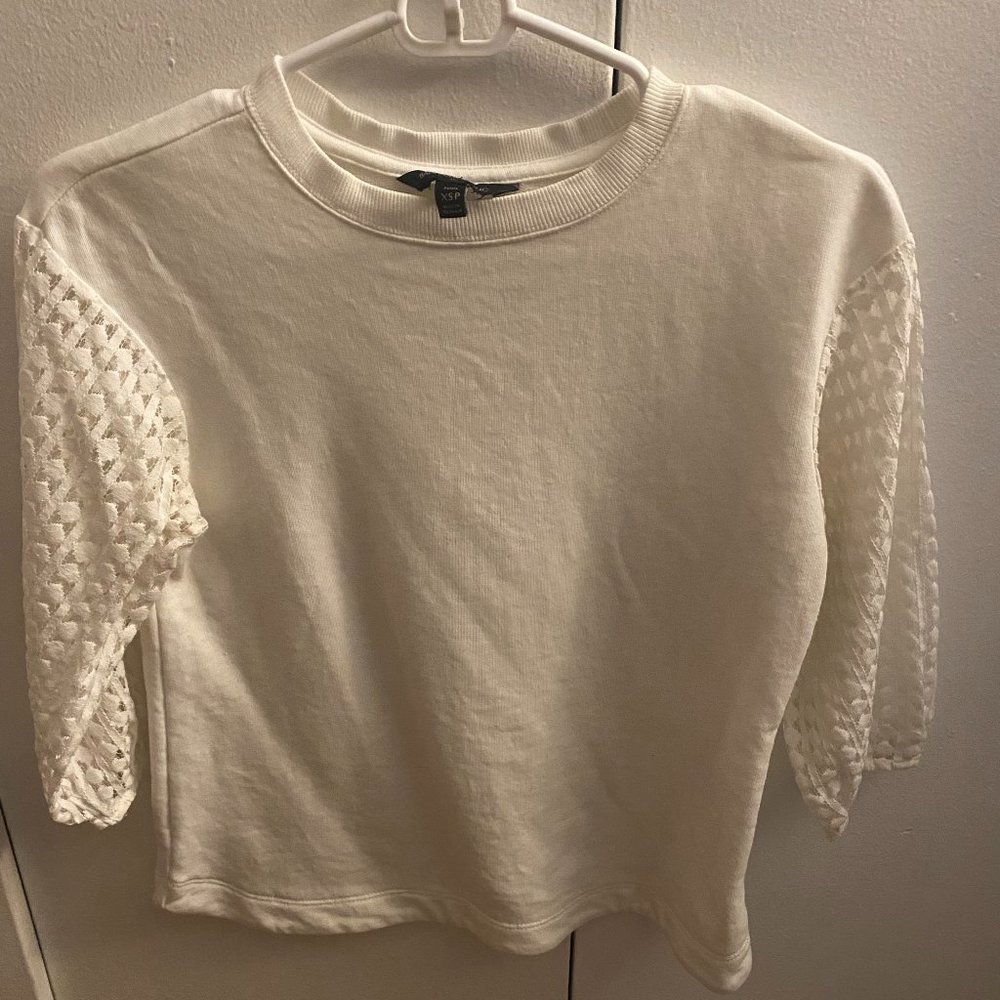 White Banana Republic Sweater with Lace Sleeves (XS Petite)